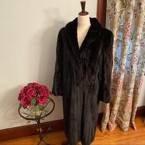Luxurious Mink Coat With Pockets
